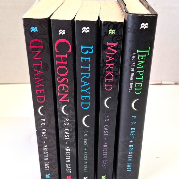 House of Night Series Books 1-4 & 6 P.C. Cast Lot of 5 books 4 PB 1 HC - Picture 1 of 3